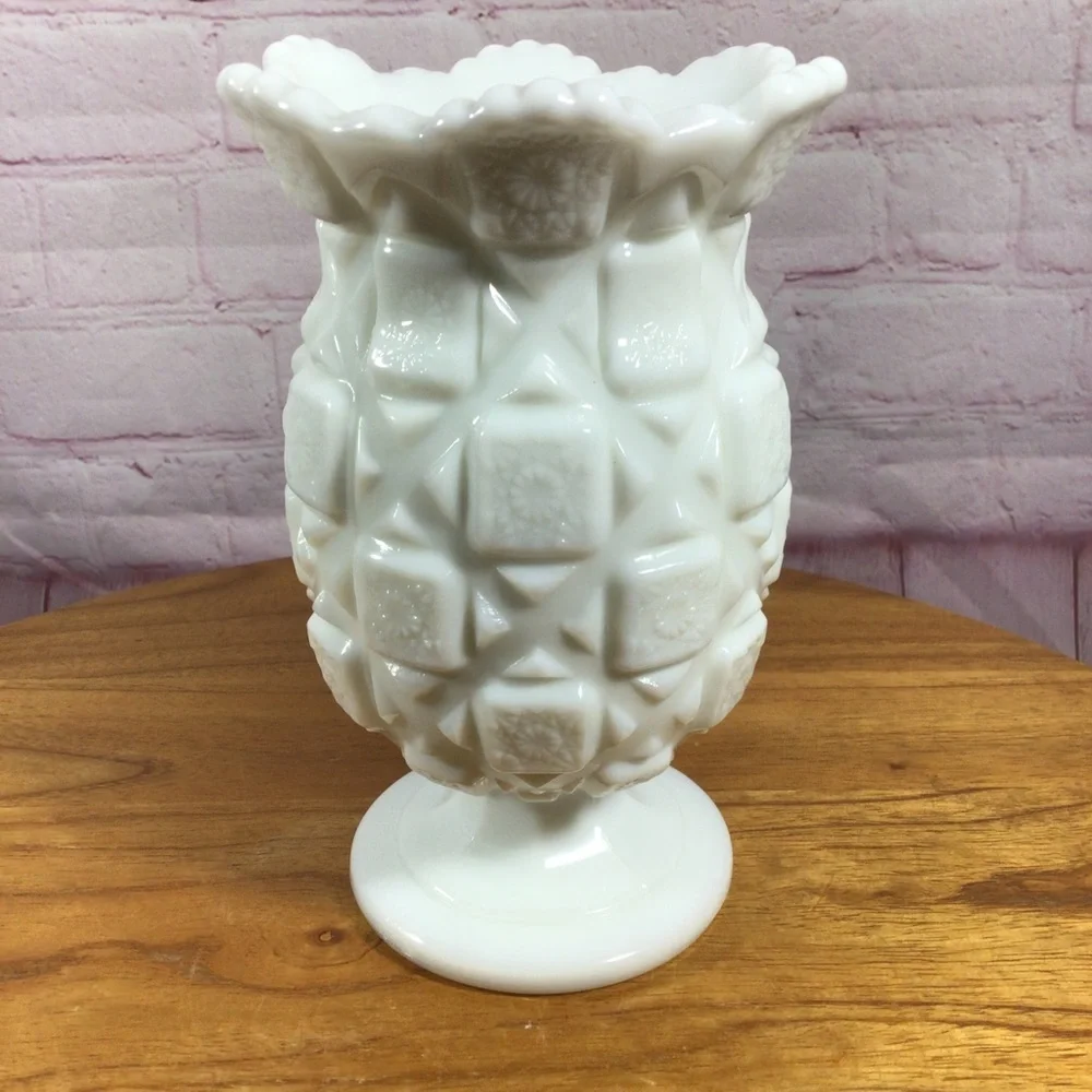Vintage Westmoreland Old Quilt Pattern White Milk Glass Vase